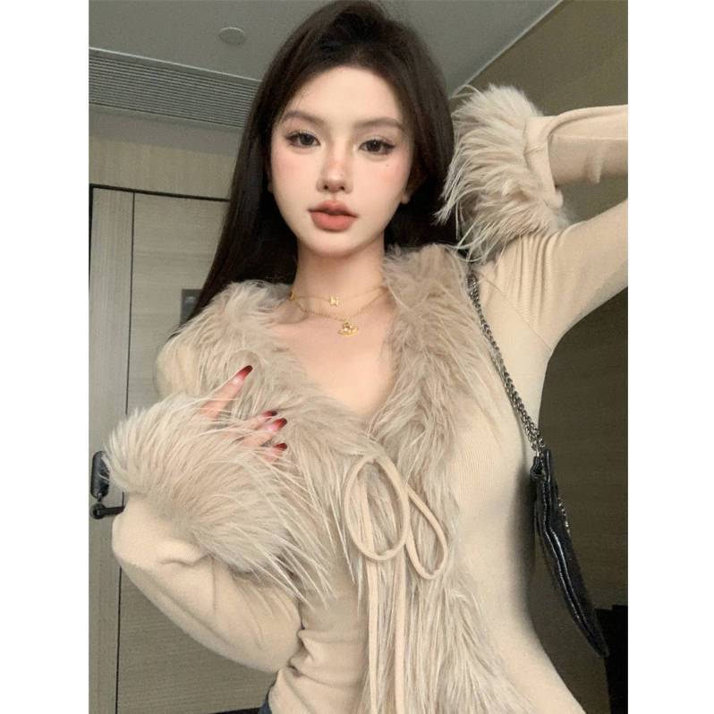 Womens Slim-fit Cropped Long-sleeve Fuzzy Top